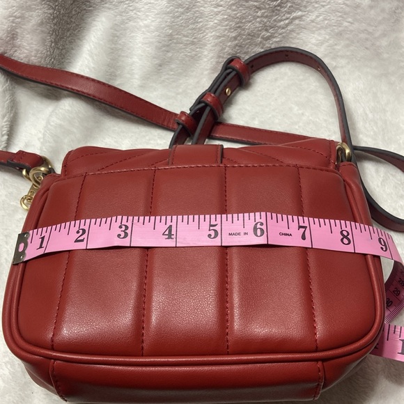 Elegant Red Quilted Shoulder Bag - Picture 7 of 13